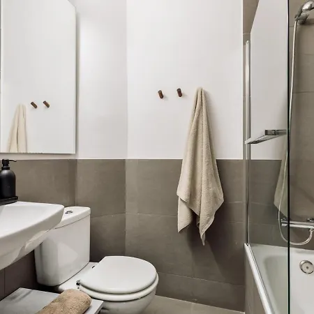 Apartment Sardana - 3 Bedrooms And Office In Eixample Dreta *